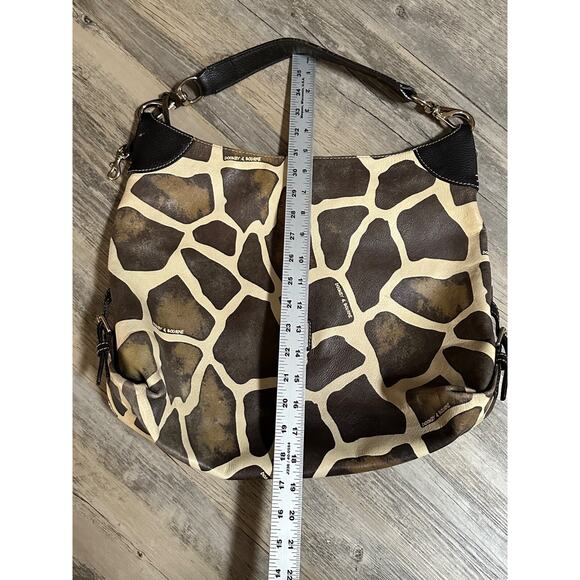 Dooney & Bourke Vtg Ivory Brown Leather Giraffe Print Large Hobo Shoulder Bag - Picture 2 of 15